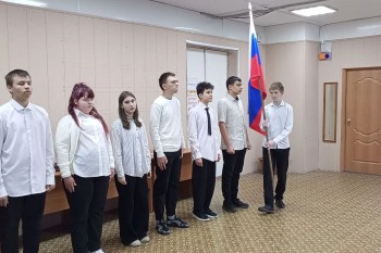 В Тольятти прошла торжественная церемония поднятия флага